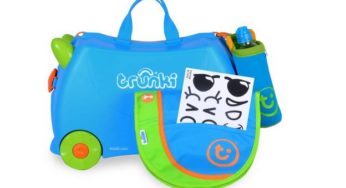 38 euros la valise enfant + set Truki port inclus (bleu ou rose)