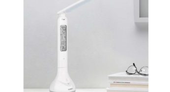 Bon plan : 6,99€ la lampe pliable LED avec thermomètre, calendrier et heure rechargeable Aukey LT-ST2