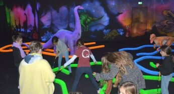 Accès au mini-golf Goolfy de Anse moins cher : 13,5€ pour 2 personnes, 24,5€ pour 3 personnes